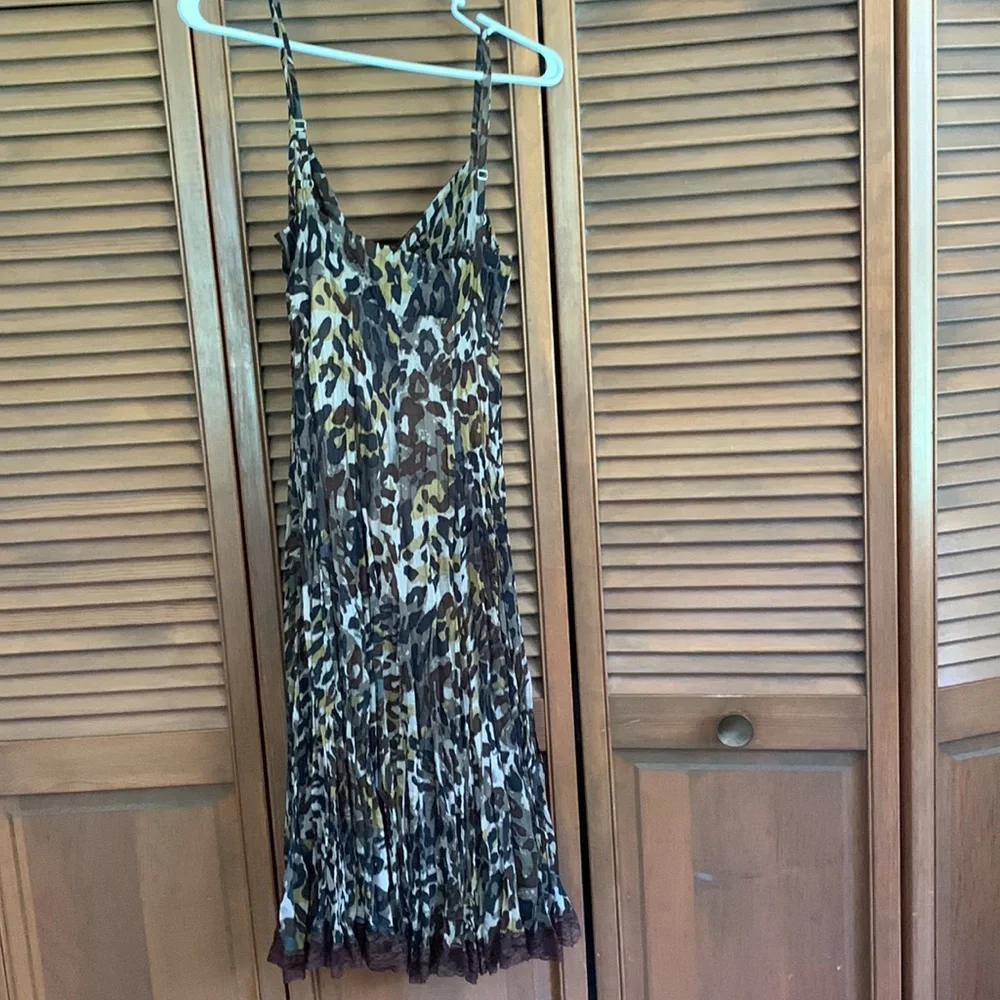 Dress - Picture 2 of 3